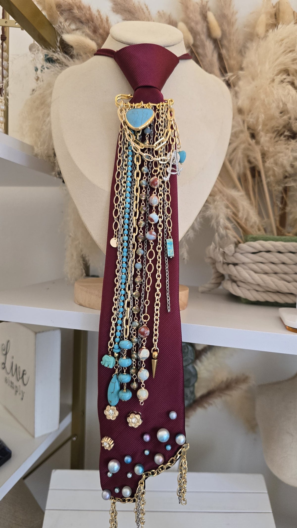charm cascade tie